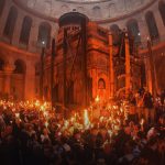коли сходить благодатний вогонь