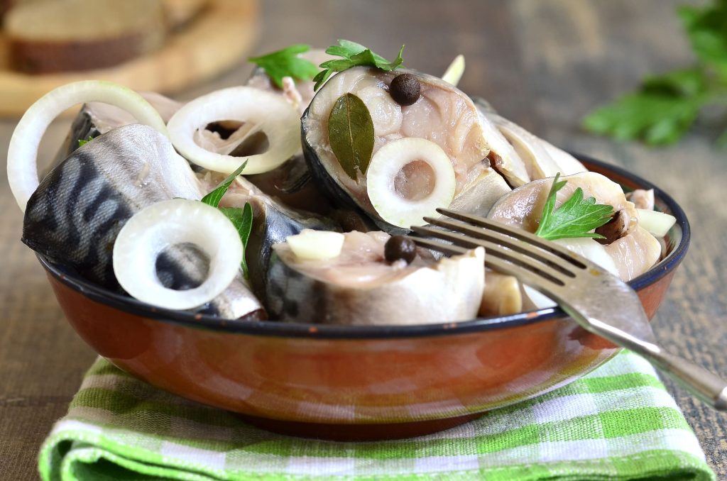 скумбрія маринована