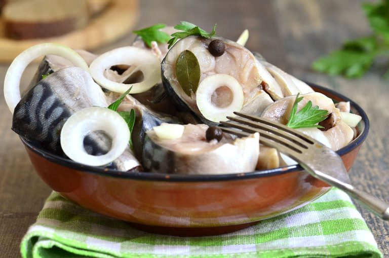 скумбрія маринована