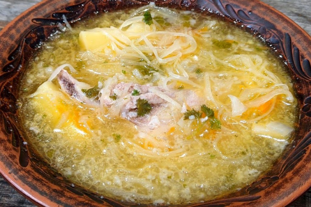 борщ із кислої капусти