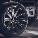 скільки атмосфер має бути в колесах машини