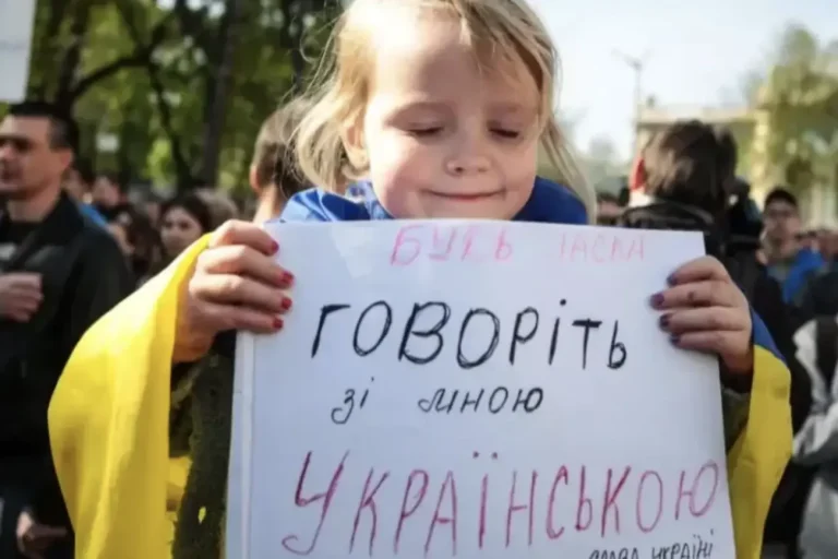 скільки людей говорять українською