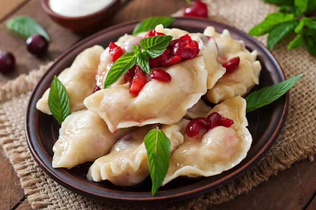 скільки варити вареники з вишнями