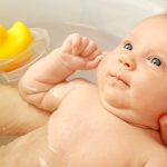 чи потрібно кип'ятити воду для купання немовлят
