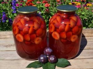 компот із слив на зиму