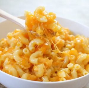 макарони з сиромя