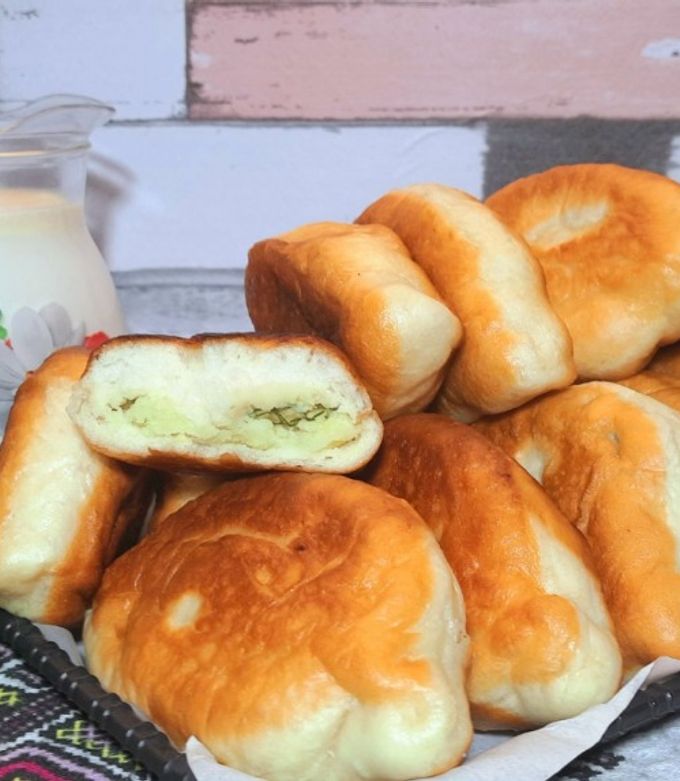 пиріжки з картоплею