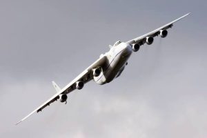 транспортний літак