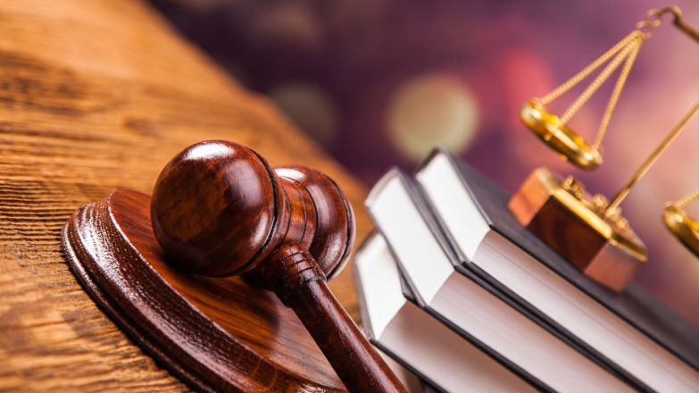 Дронами атакували цивільних у Херсоні за воєнні злочини судитимуть 10 військових РФ