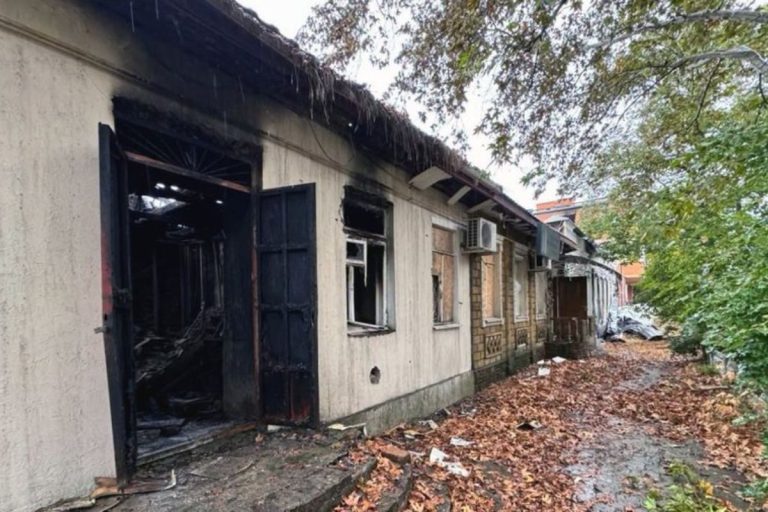 Пошкоджені будинки, двоє поранених російська армія обстріляла 30 населених пунктів Херсонщини