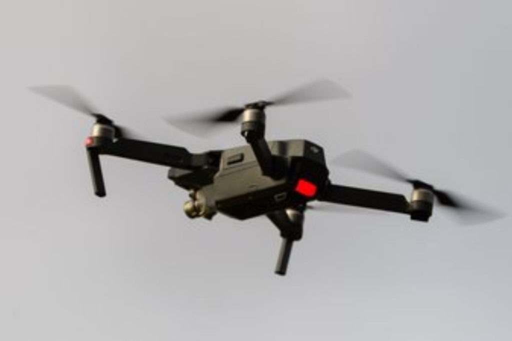 У Микільському на Херсонщині російський дрон тяжко поранив 58-річну жінку