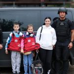 З Текстильного поблизу Херсона евакуювали родину з двома дітьми та собакою