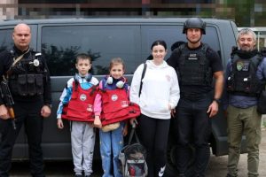 З Текстильного поблизу Херсона евакуювали родину з двома дітьми та собакою