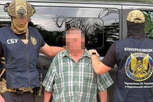 Затримали «на гарячому у Херсоні викрили чоловіка, якого підозрюють у співпраці з ФСБ РФ