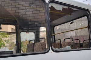 Атака дрона на маршрутку в Херсоні стало відомо про ще одного пораненого