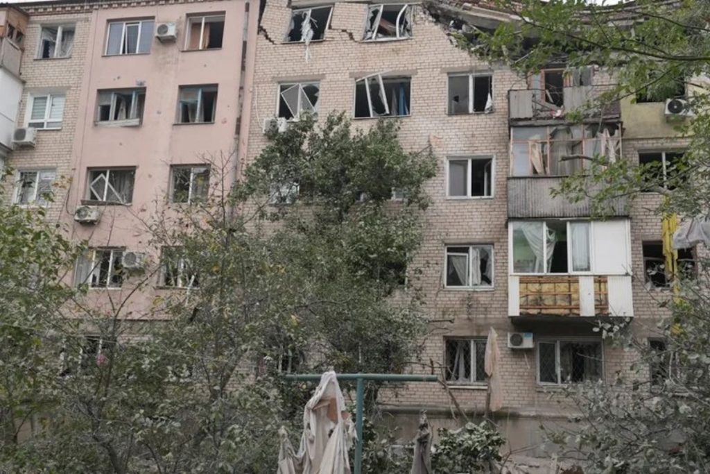 Після авіаудару по Херсону до лікарів звернулися ще п'ятеро людей