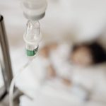 Ще одна дитина постраждала через авіаудар по Херсону 17 жовтня поранених уже 52