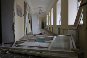 У Херсоні через атаку безпілотника по медзакладу поранена медична сестра