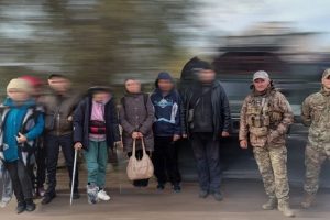 Військові 102 бригади евакуювали ще сімох людей з прифронтового Берислава на Херсонщині