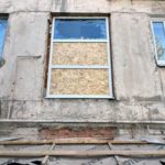 Військові РФ атакували дроном Корабельний район Херсона поранений 65-річний чоловік