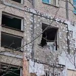 Внаслідок російського обстрілу Корабельного району Херсона загинули двоє чоловіків