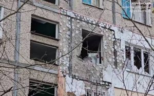 Внаслідок російського обстрілу Корабельного району Херсона загинули двоє чоловіків