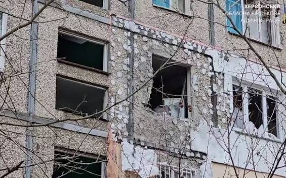 Внаслідок російського обстрілу Корабельного району Херсона загинули двоє чоловіків